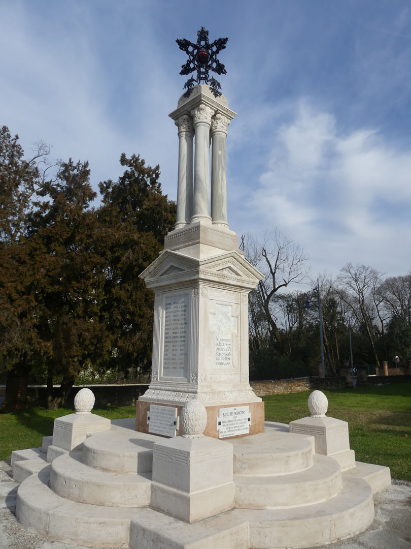 Monumenti ai caduti